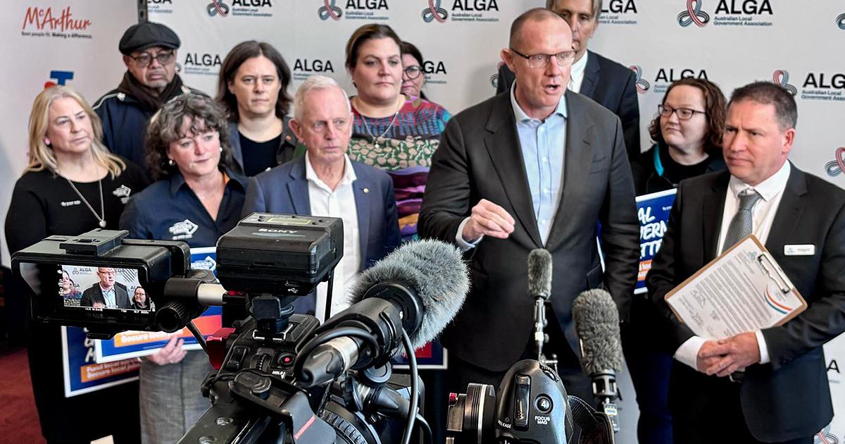 LGNSW President Darcy Byrne speaks to media in Canberra about restoring fairer Federal Government funding to councils.