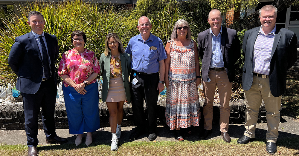 LGNSW CE David Reynolds and LGNSW President Cr Darriea Turley AM with (from left) Kempsey Council's Cr Kinne Ring, Mayor Leo Hauville, Cr Kerri Riddington, Stephen Mitchell, Acting General Manager, and Daniel Thoroughgood, Acting Director Corporate and Commercial.