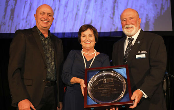 Tweed council general manager Troy Green, LGNSW President Darriea Turley AM, and Cr Ken Keith, Parkes Shire, Lifetime Achievement Award Winner.